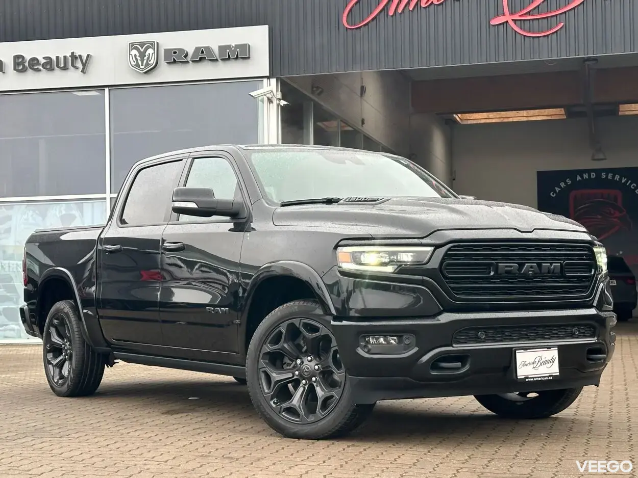 RAM 1500 Limited Night Edition 5.7 V8 5.7